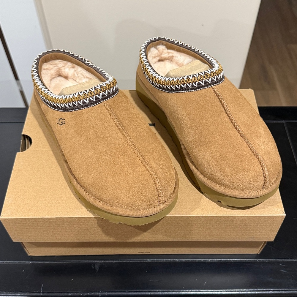 UGG Women’s Tasman II in Chestnut